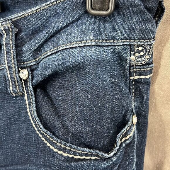 Premier by route 21 in stone and stud adorned jeans - Picture 5 of 12
